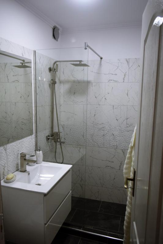 Апартаменты Apartament Thea Фэгэраш Экстерьер фото